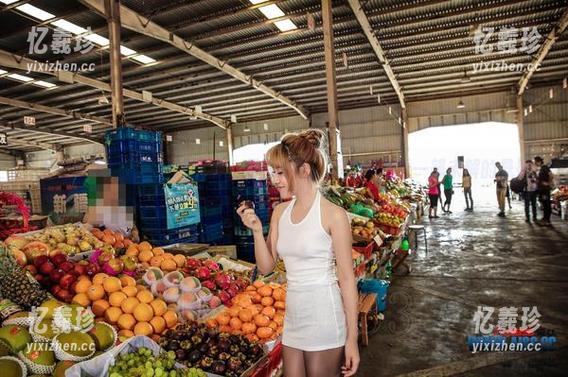 爱丝的束缚少女在线图集：翻看时光，感觉像在看一部未解的悬疑剧。