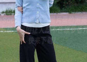 BoBoSocks袜啵啵 – 图片里的泡芙与Vans帆布鞋，真的让人忍不住想多看几眼，快来下载！