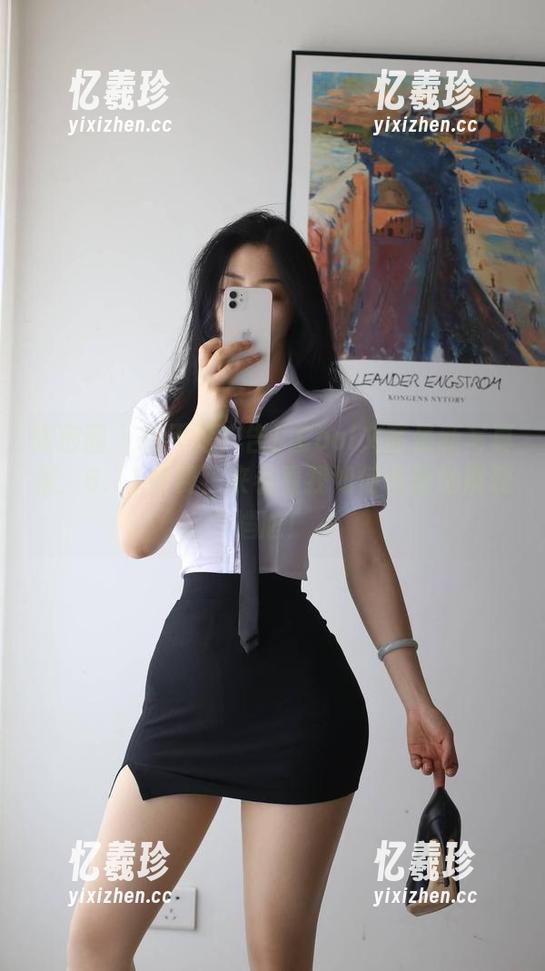 Cool文茜 微密圈 - 这不是广告!Cool文茜最新写真集:6.11付费,来看看我如何优雅地展现尴尬!