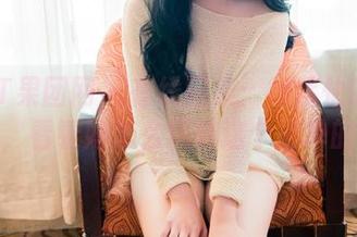 GIRLT果团网 – 在线图集：钟紫怡的裸足魅力，看看她怎么玩转这个简单的姿态