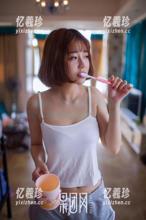 GIRLT果团网-陈迪娅 GIRLT果团网 - 红裙幻境:跟随陈迪娅一起进入她的作品集和资源之旅!