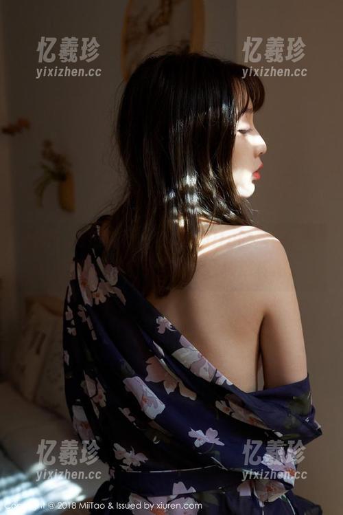 MiiTao蜜桃社-小魔女lily MiiTao蜜桃社 - 小魔女lily的居家秘籍:无敌美图,家里居然还能这样拍!