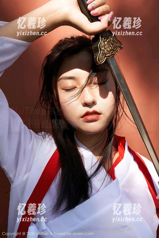 MiiTao蜜桃社-许思铭 MiiTao蜜桃社 - 许思铭,办公室的日常与不经意的美,高清图册带给你灵感