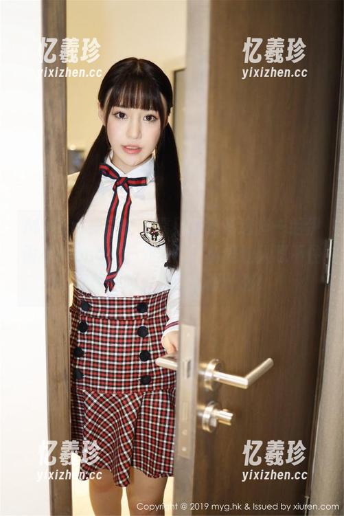 MyGirl美媛馆-伊雨蔓Fiona MyGirl美媛馆 - 靠!居然有这样一组伊雨蔓Fiona的户外原图,真是让人忍不住屏住呼吸,别问我想什么!