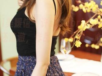 MyGirl美媛馆 – 许诺Sabrina泳池，感觉比水还清澈，作品一旦下载，心动难逃！