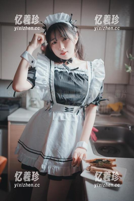 Sonson(손손)的调皮黑猫在线来袭，图片里弥漫着一种不羁的气息