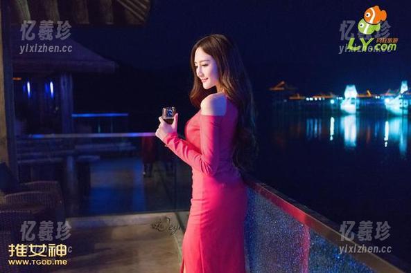 TGOD推女神-蛋蛋酱 TGOD推女神 - 黑白图库探秘:蛋蛋酱教你怎么在平凡中找到不平凡!