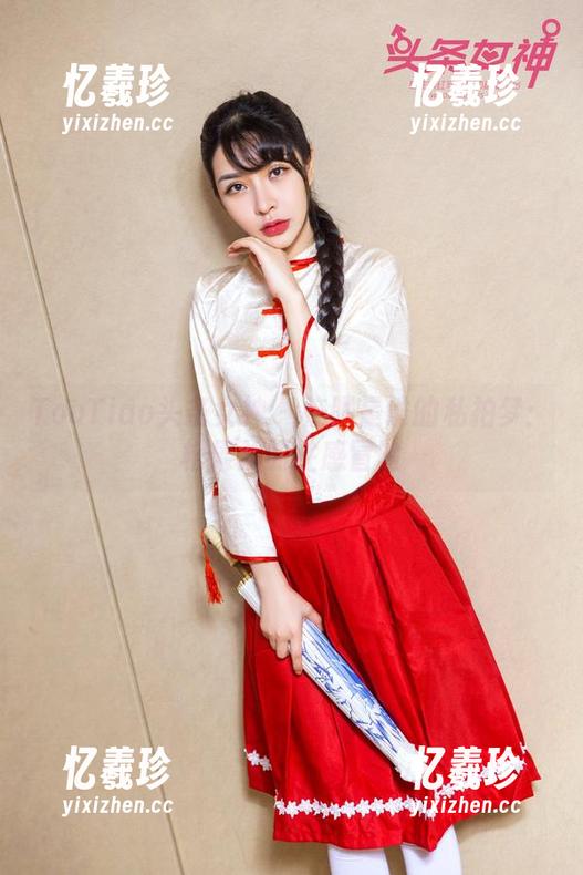 TouTiao头条女神-松果儿 TouTiao头条女神 - 校服是谁的私拍梦:松果儿的性感冒险