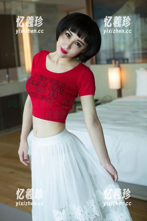 UGirls尤果网-白熙萌 UGirls尤果网 - 白熙萌的旗袍写真:一瞬间让我觉得我也要买一套?