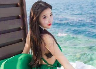 XIAOYU语画界 – 王馨瑶yanni的学姐写真，图包里的每一秒都是一种…偷偷地欢喜？