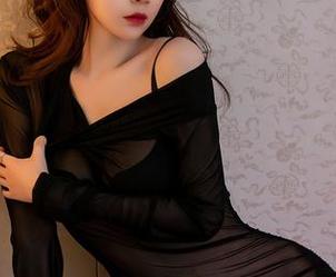XINGYAN星颜社 – 泳池边的黄寒娜：美图精选，结果被水花打湿的不是衣服，是我的心！