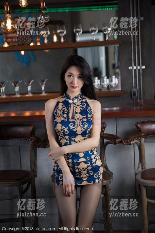 Xiuren秀人网-LindaLinda Xiuren秀人网 - LindaLinda的美图:套装是女神的隐秘武器吗?