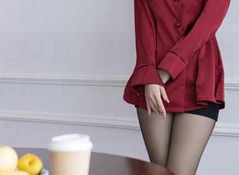 Xiuren秀人网 – 腿到心动——MARA酱的美腿作品，快来感受这‘腿’上小情愫！