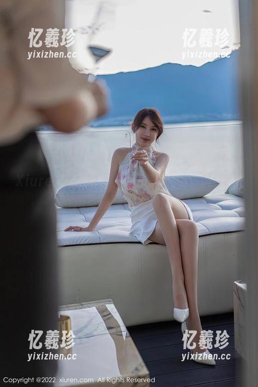 Xiuren秀人网-Milk大萌 Xiuren秀人网 - 黑丝风暴来袭,Milk大萌用写真刷新你的审美!