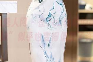 Xiuren秀人网 – 在Zoe柚柚的摄影下，“妹妹”似乎也变得俏皮了许多。