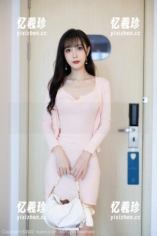 Xiuren秀人网 - 兔女郎在冷月yuer的高清图库中，萌得不行！