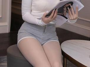 Xiuren秀人网 – 周周不吃香菜的粉色小宇宙：无圣光写真，超乎想象的腿够长！