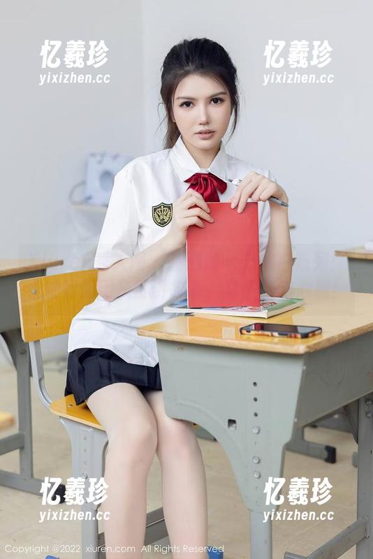 Xiuren秀人网-甜七七 Xiuren秀人网 - 精选甜七七黑白系列:看她如何用灰度讲故事,真是别出心裁!