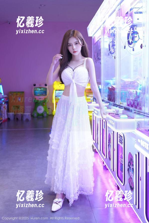 Xiuren秀人网-白白Alina Xiuren秀人网 - 白白Alina穿旗袍的私拍资源,真让人忍不住脑补故事,心里在打鼓。