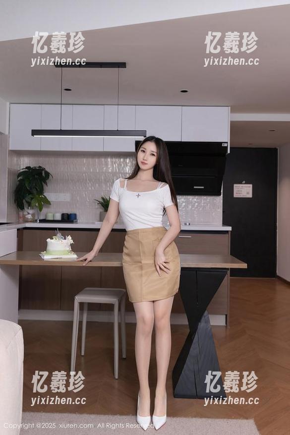 Xiuren秀人网 - 图集中的水手服：赵惟依coco，谁能抵挡这样清新又略带调皮的诱惑？