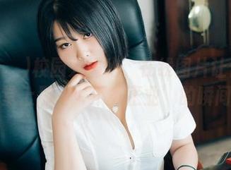 Zia(지아)校园大揭秘：在线图片让你看看课堂上那些‘不务正业’的瞬间！