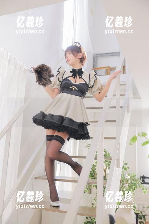 走进いくみ(育美)的内衣画卷：作品集分享，让我们一起打破尺度！