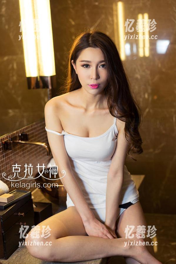克拉女神-菲菲 克拉女神 - 菲菲的礼服背后,竟藏着如此美图,下载安全吗?哈哈!
