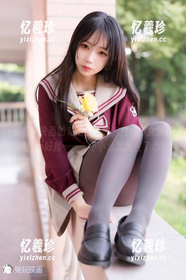 兔玩映画 在兔玩映画的私房图集中,白色修女原来如此不好摆……一不小心就抓住了心!