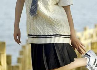 初夏女神 – 安妮的天台写真，翻个天？图片合集，快来一起飞！
