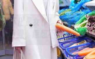 微密圈 – 不止是女仆！周妍希图包里的万千资源，意想不到的惊喜！