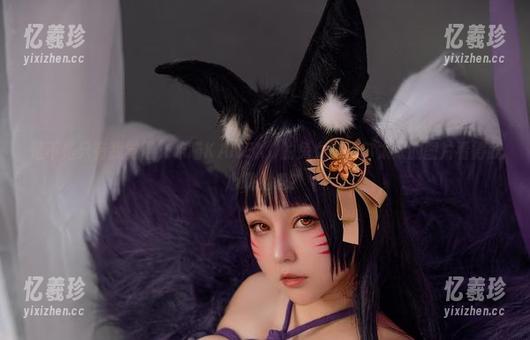 咔喵KANEKO 是不是只有我觉得,咔喵KANEKO的兔女郎约尔太太的图片看得我心跳加速?