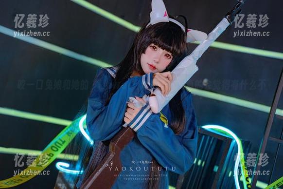 咬一口兔娘和她的“flower”作品：不说真的会觉得有什么不对劲！