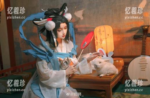 奶狮不咬人教室：福利图片，让人忍不住多看几眼！