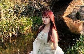 看看宝儿mysterial的海边原图福利，绝对可以缓解一天的压力！