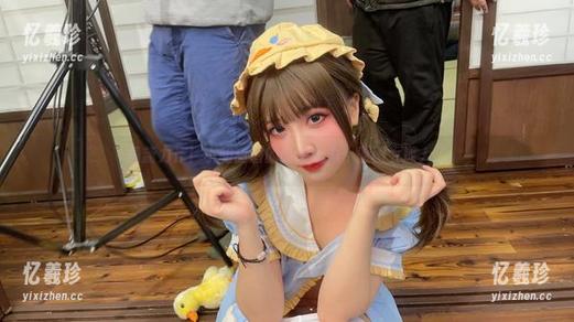 最新力作！小和甜酒的制服魅力，原图太撩人了