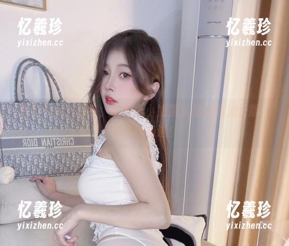 图包不止于眼前，观看小小奶瓶儿兔女郎加长版，真难以描述！