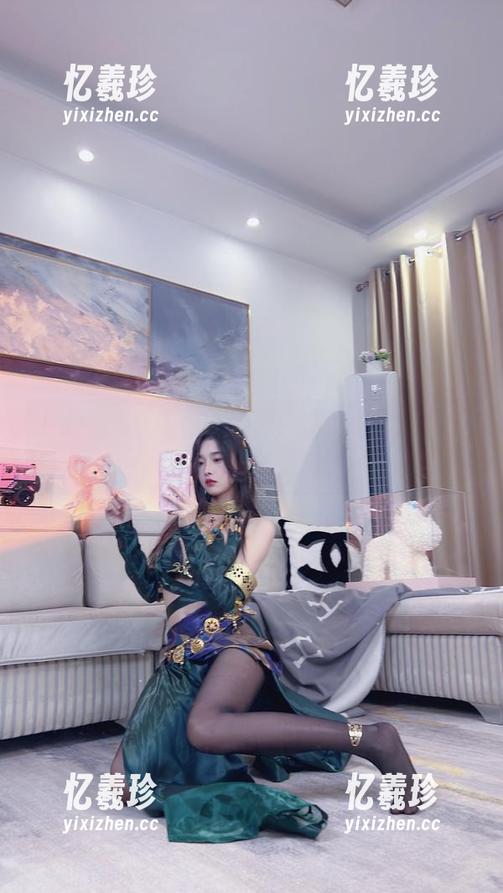 小小奶瓶儿 小小奶瓶儿的修女幻想:高清资源,犹如梦境般的诱惑