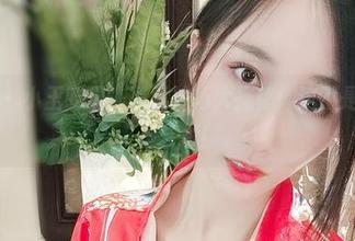 微密圈 – 小玉吃果冻写真技巧大揭秘：这不是自拍，是艺术！