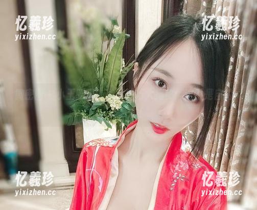 小玉吃果冻 微密圈 - 小玉吃果冻写真技巧大揭秘:这不是自拍,是艺术!