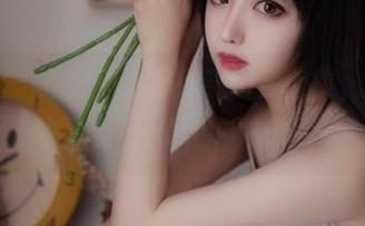 跟着小鹿鹿shika的连体服合集，探索那些聪明又俏皮的时刻！