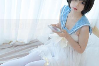 少女秩序 – 小鱼的原图惊喜：内部定制的女仆，她是不是太好看了？