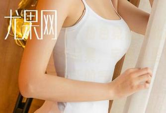 尤果网 – 从未想过，粉色竟然如此撩人，赶快下载曼曼的作品集，宅在家里也能感受到夏天的气息！