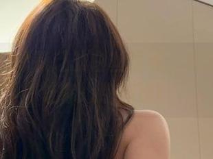 微密圈 – 徐莉芝的白丝诱惑：美图写真，让你心跳加速！