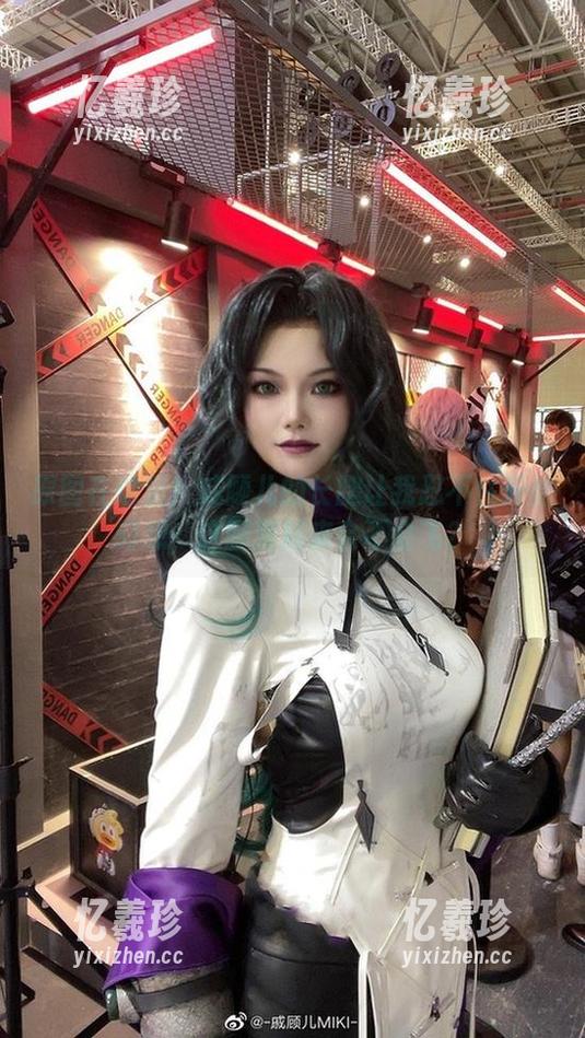 原图在这里！戚顾儿的长腿让我忍不住开始幻想，这腿蹦起来会不会飞？