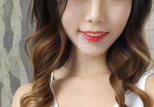 OL写真见证：抖娘利世私房图集里的撒娇信号