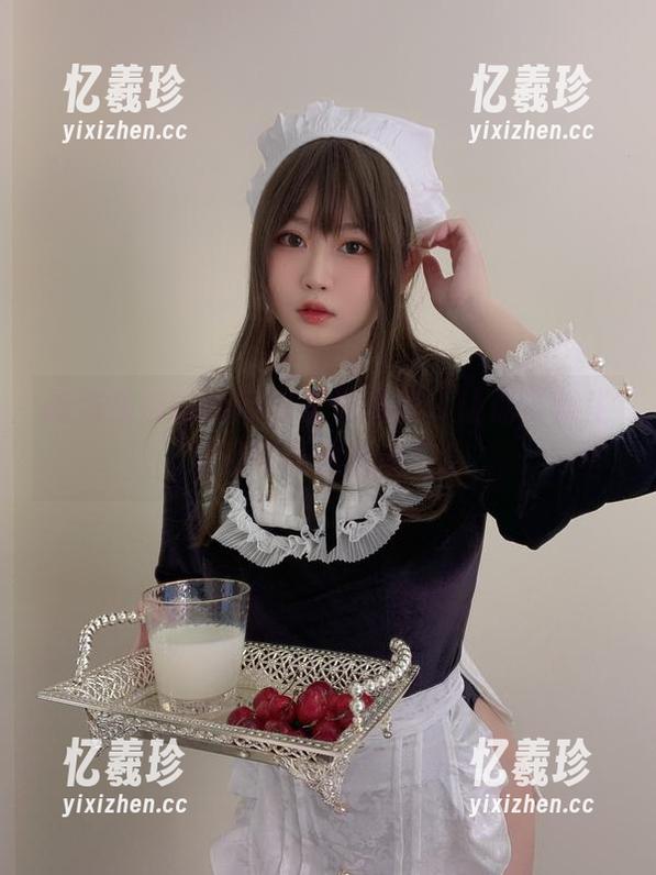 是依酱呀 是依酱呀的绑带内衣作品集,让你觉得生活还可以这么美好!