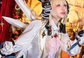 杨衣yangyi的Faline作品集，拍的姿态让我有点紧张，心里嘀咕。