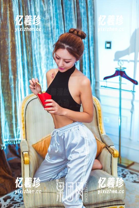 果团网-陈雅漫 果团网 - 在陈雅漫的世界里,女神的写真竟然能让人如此心动,图片简单却意义深远!