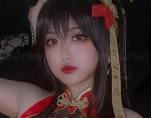 椒妮佐仁的奇怪剧情：Cos与下载的完美结合！