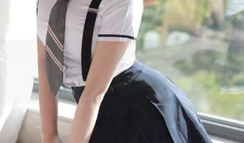 模范学院 – 护士的神秘魅力：一起走进Manuela玛鲁娜的网盘世界